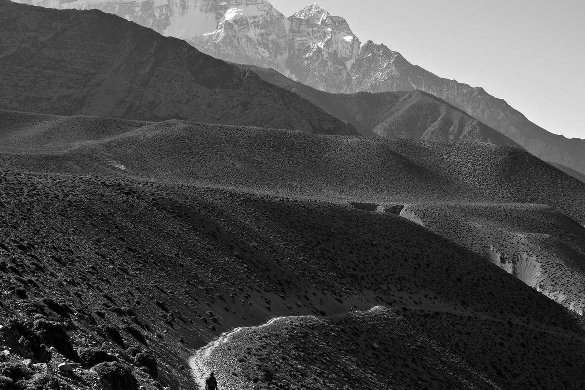Iran Deal Leaves Mullahs Stronger as Britain Warns of Escalating Regional Proxy Threat